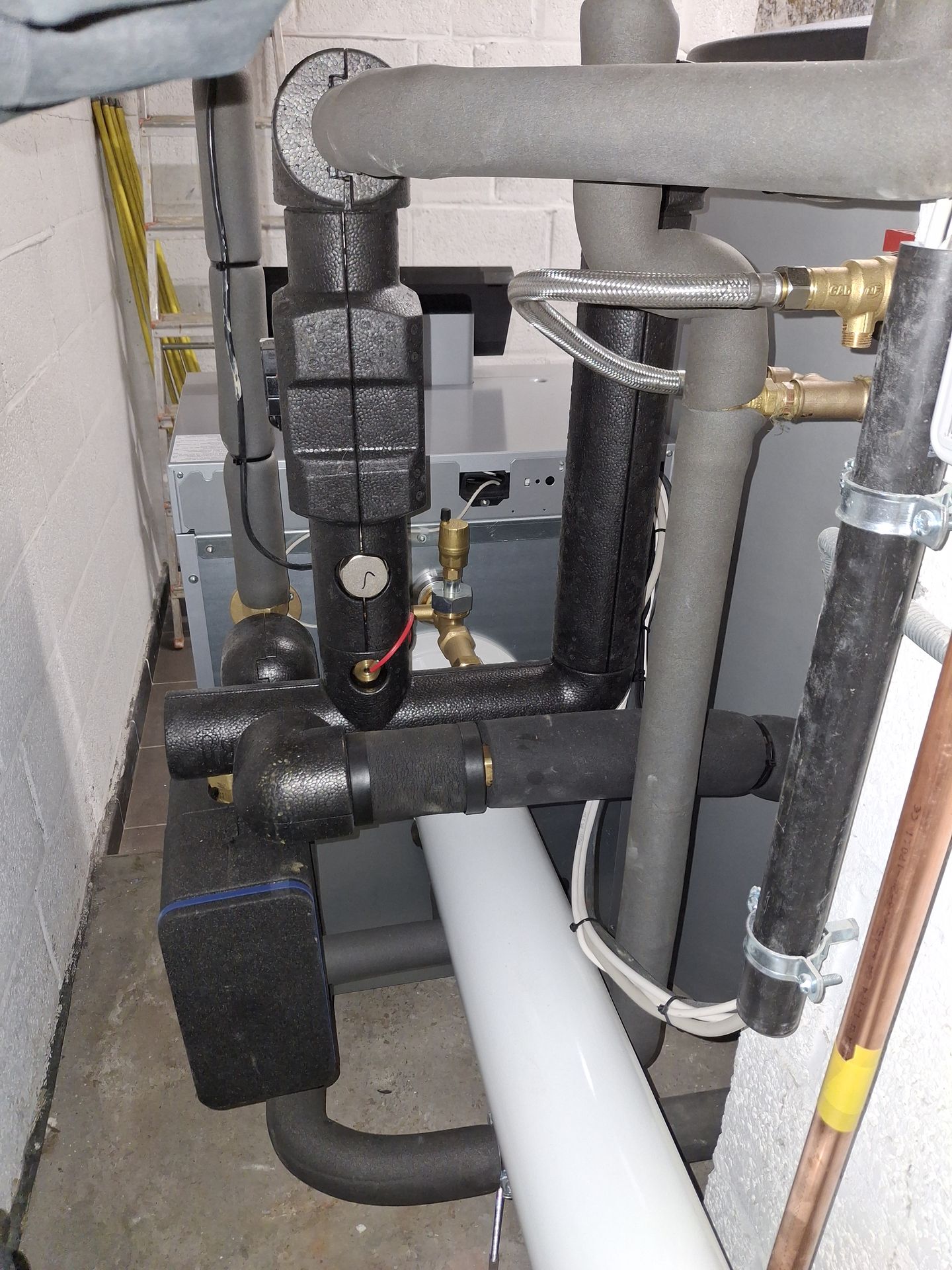 Hydraulic module and tidy connections by Ecowatt