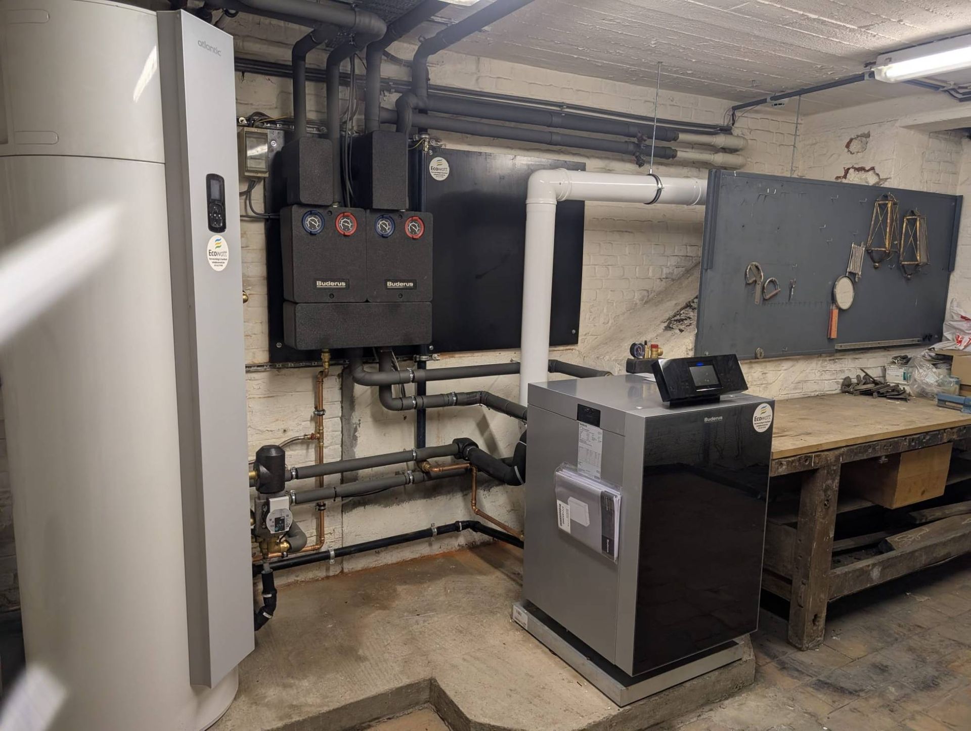 Nieuwe Buderus KB192i.2-50 condensatieketel geplaatst in Laken (Brussel) door Ecowatt