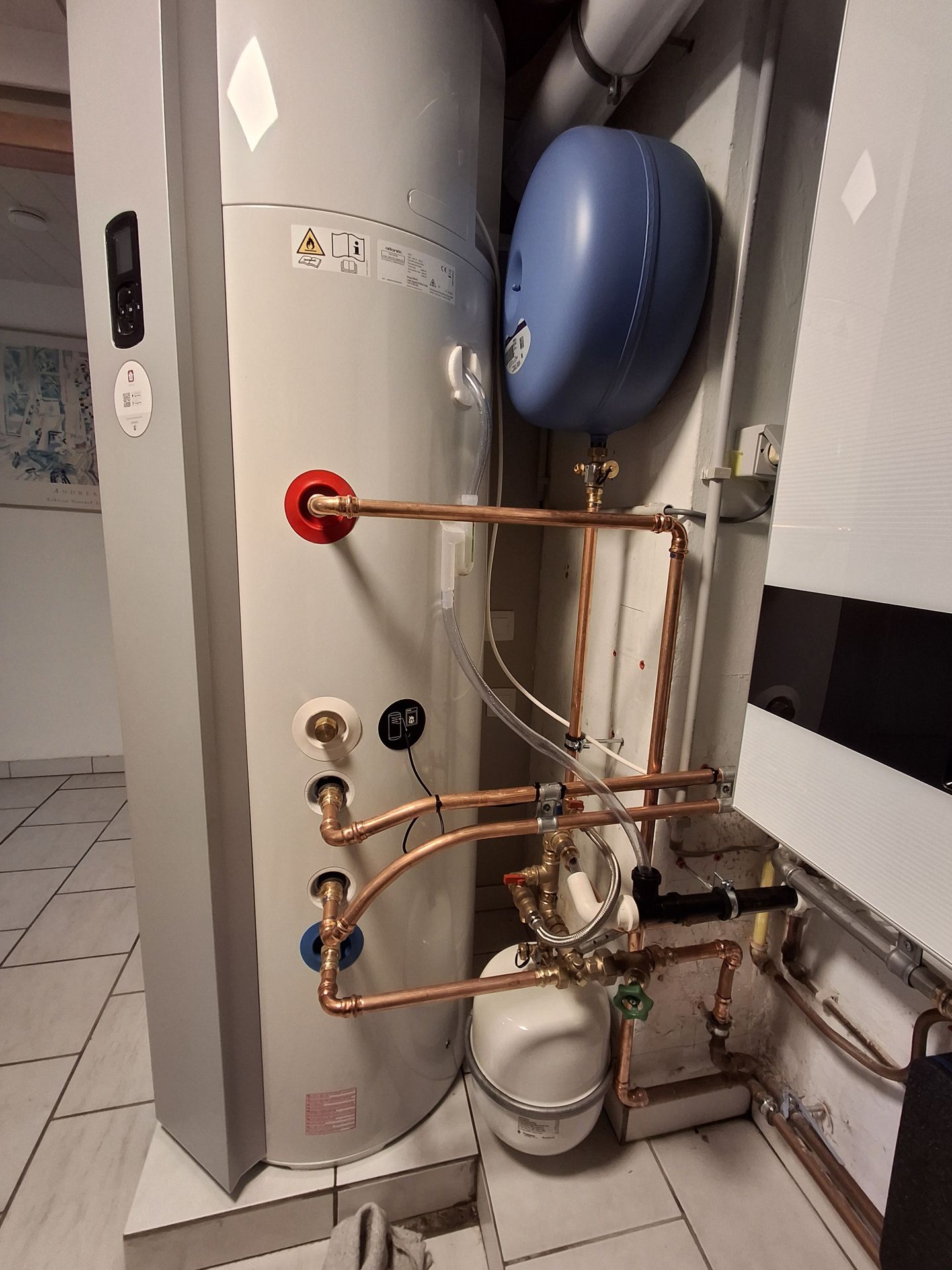 Atlantic Explorer-boiler en koperen leidingen geplaatst door Ecowatt in Zemst